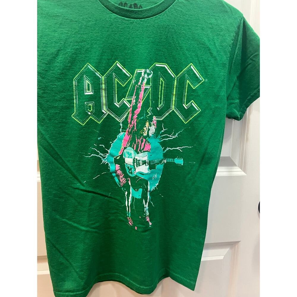 ACDC Graphic T Shirt Mens Small Green Rock Band Tee Angus Young Guitar